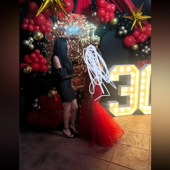 Fashion nova black mini dress - Picture 4 of 5